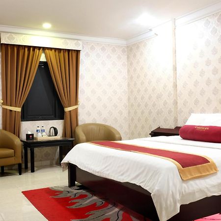 3 Putra Bi Executive Hotel Jakarta Exterior foto