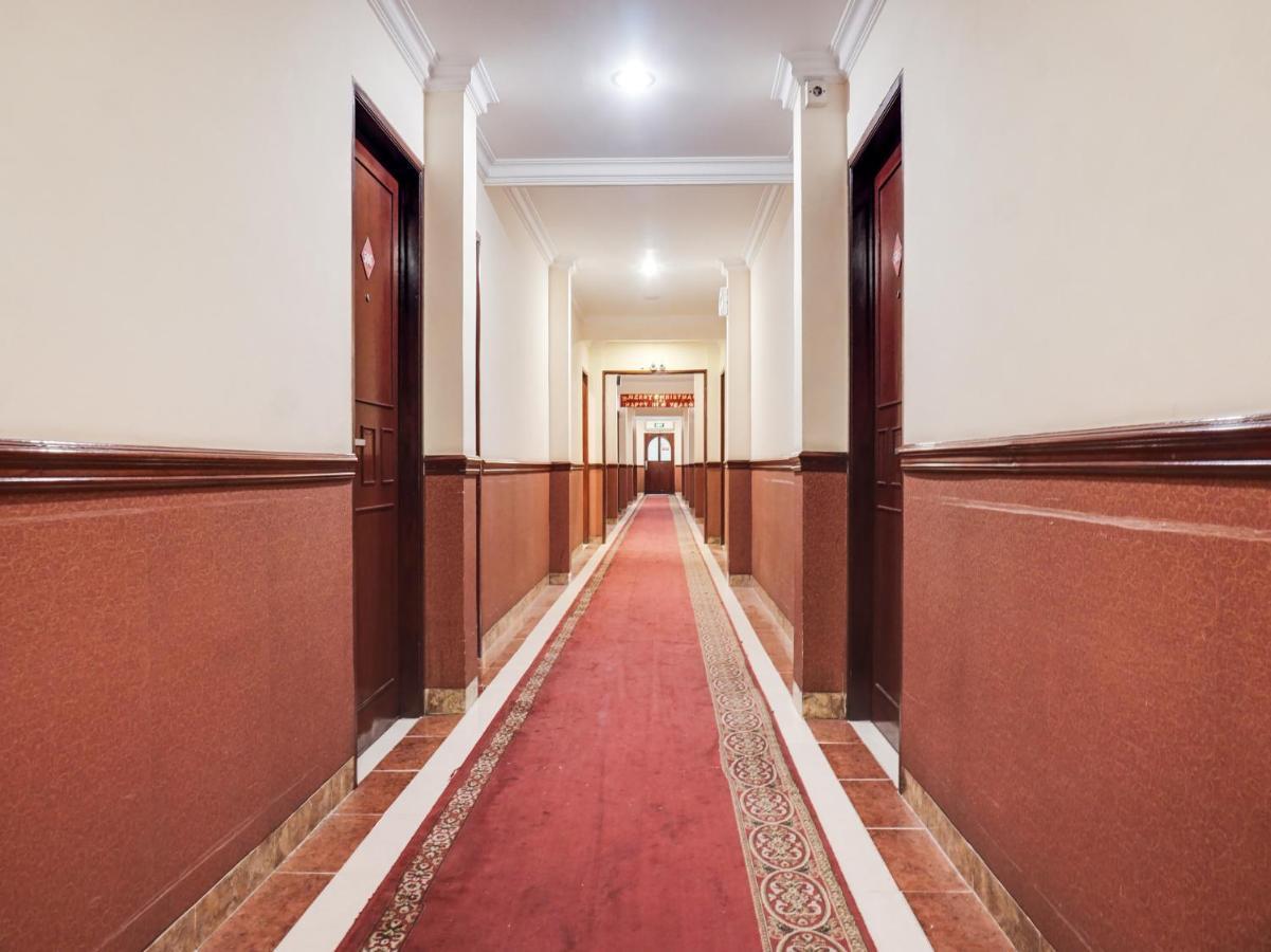 3 Putra Bi Executive Hotel Jakarta Exterior foto