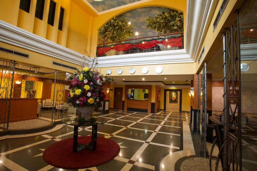 3 Putra Bi Executive Hotel Jakarta Exterior foto